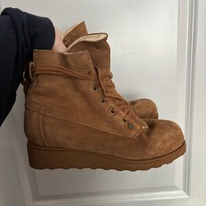 Bearpaw Women’s 8 Brown Krista Wedge Hickory Winter Boot